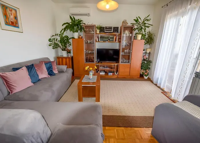 Jasmine 비오그라드나모루