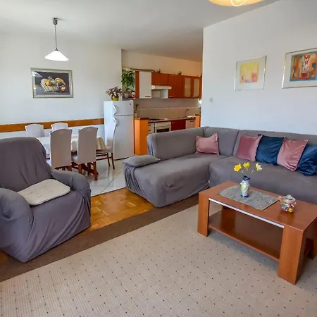Jasmine Apartament *