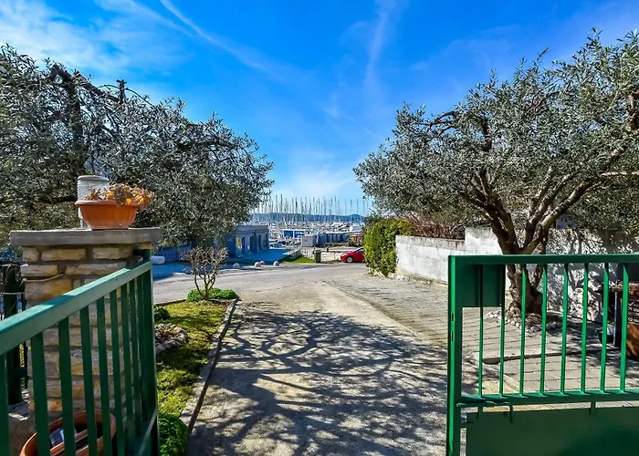 Jasmine * Biograd na Moru